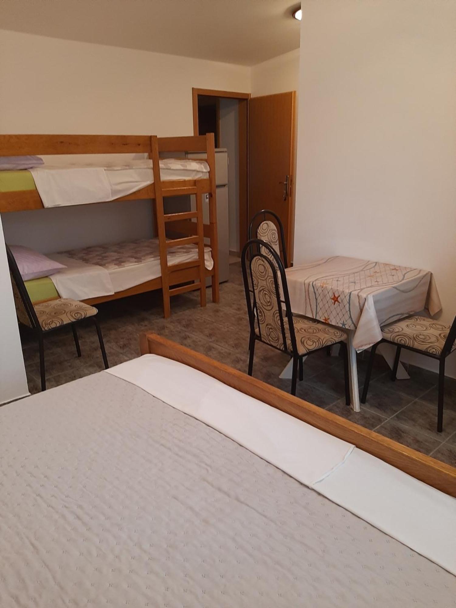 Apartments Marta Starigrad Room photo
