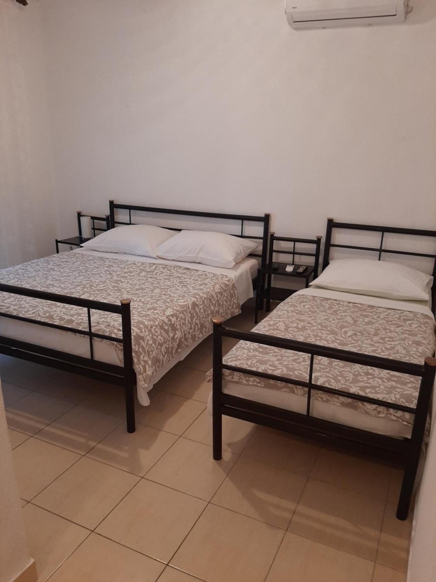 Apartments Marta Starigrad Room photo
