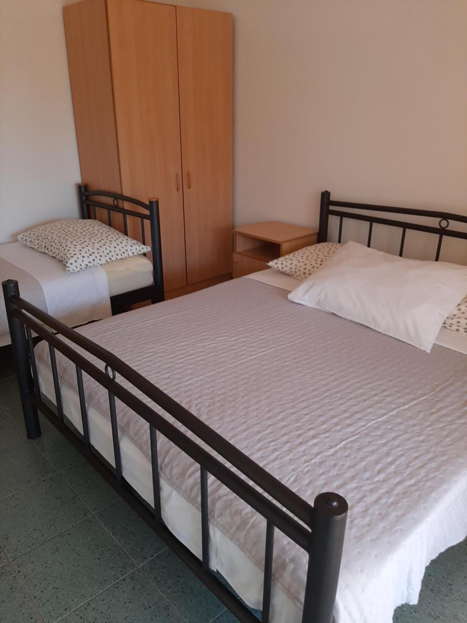 Apartments Marta Starigrad Room photo