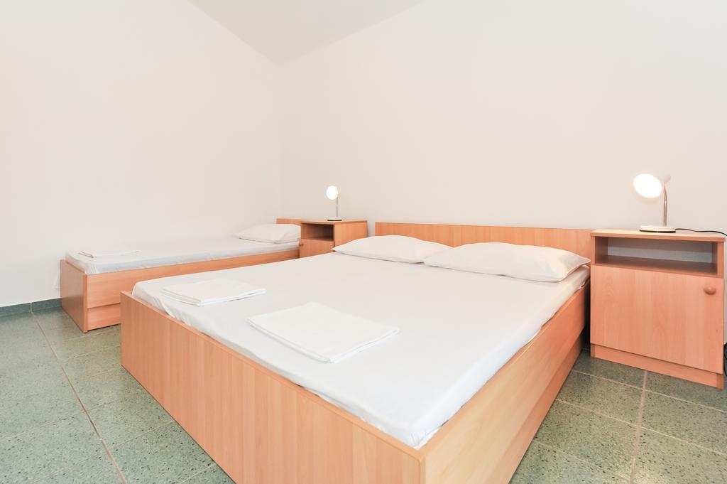 Apartments Marta Starigrad Room photo